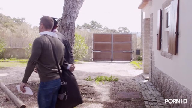 Мамка и отчим отымели молодую дочь в киску - #1