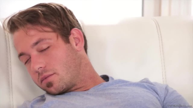 Худышка получила сперму на лицо - #1