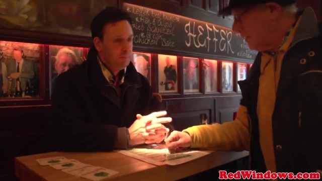 Два мужика делят дырки давалки - #2