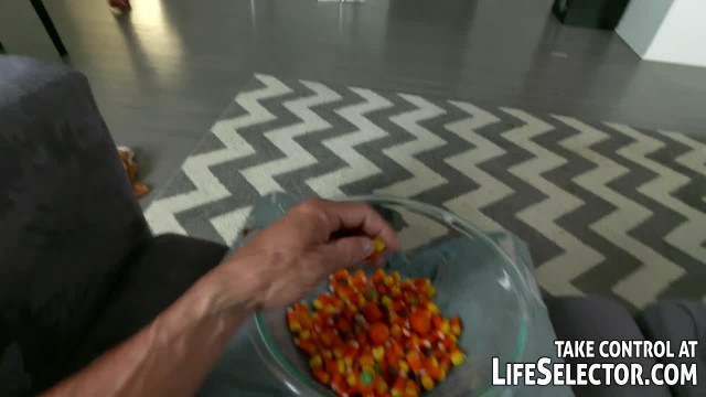 Сводные сестрицы поделили член отчима - #2