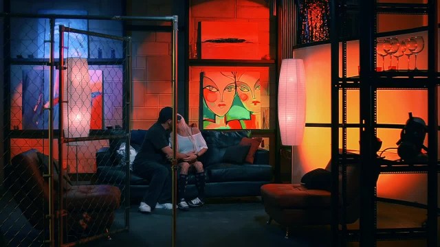 Стриптизерша отблагодарила клиента за чаевые - #1