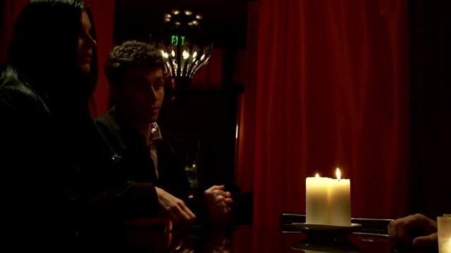 Молодая ассистентка вылизала секретаршу - #1