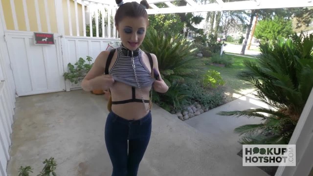 Красотка в портупее дико орет от оргазма - #2