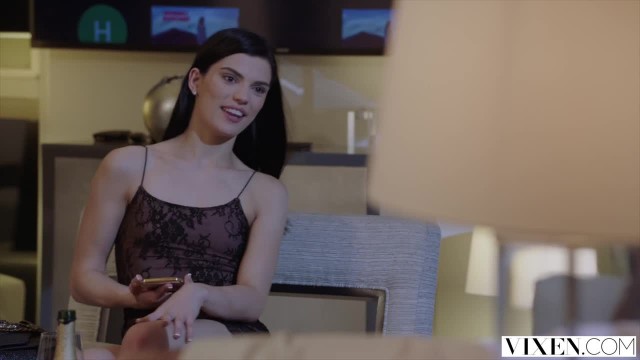 Худенькая красотка соблазнила чужого мужа - #1