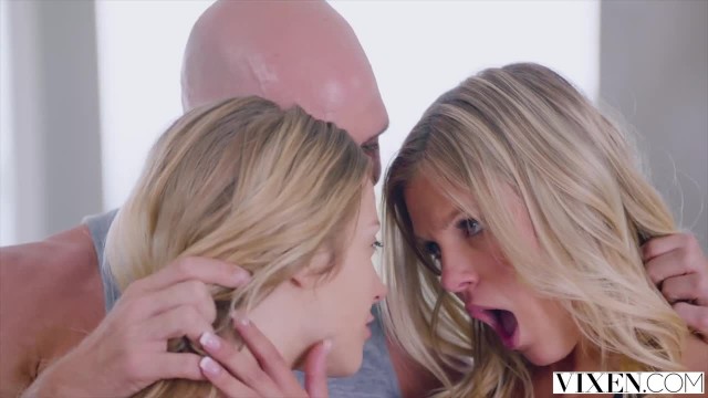 Две сестры делят большой хер отчима - #3