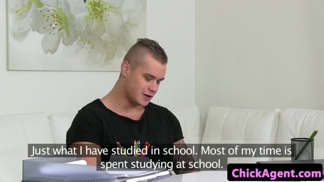 Зрелая начальница заставила парня трахнуть ее - #1